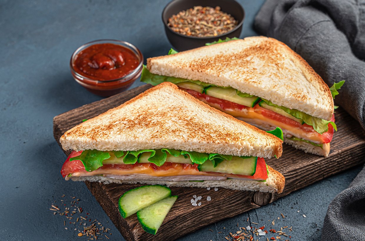 간단한 재료로 만드는 실용적인 조합 아이디어